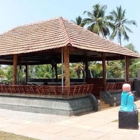 Vakkom Palazzo Varkala Buitenkant foto